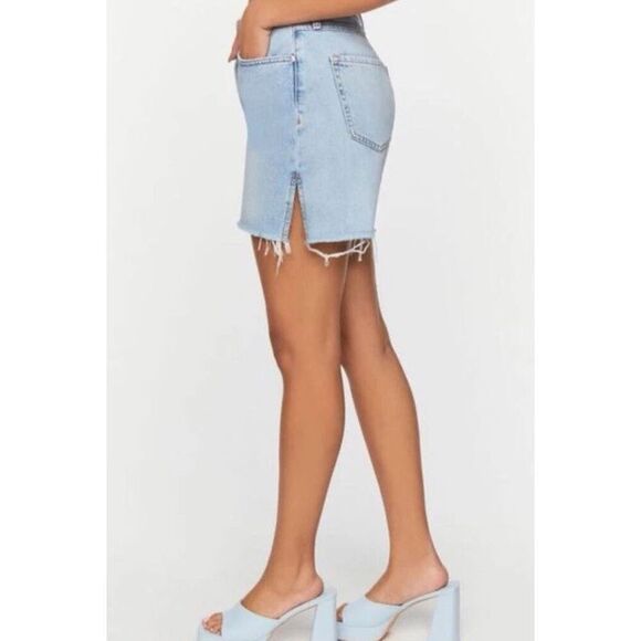 Forever 21 90s Jean Shorts Relaxed Fray Rigid Light Denim 6" Inseam Hi Rise 32 - Picture 4 of 16